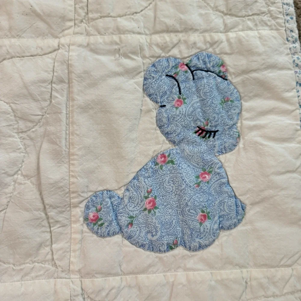 Vintage Handmade Baby Quilt Blanket Appliqué Cats Puppy Bunnies Flowers 36x50